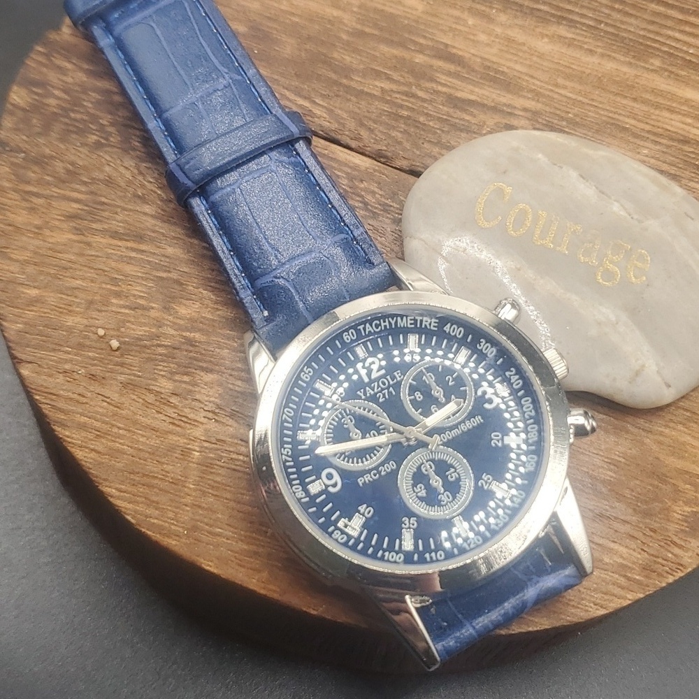3/$20 Yazole wrist watch blue leather needs batteries‎ B3102
